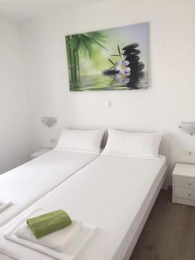 Delfin Apartments Crikvenica Exterior foto